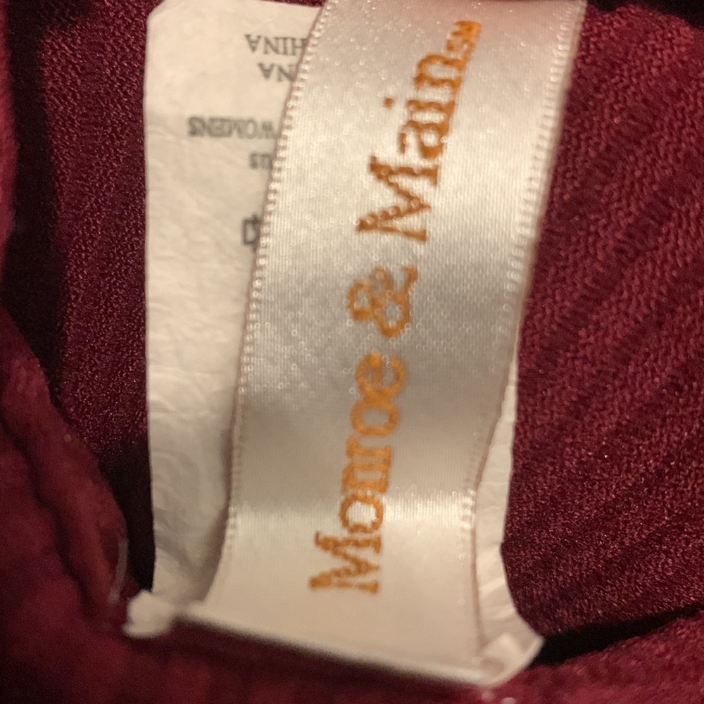 Maroon turtle neck - Picture 2 of 2